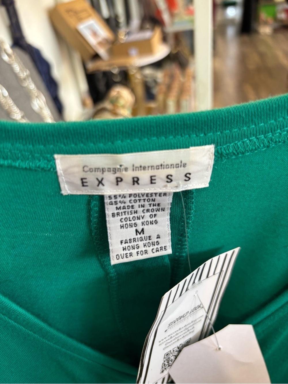 Express vintage Green V-Neck Button-Up Top - Picture 3 of 3